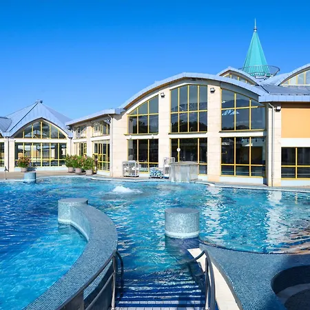 Park By Radisson & 4*