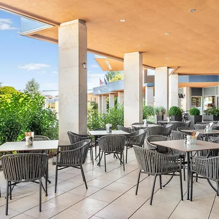 Hotel Park By Radisson & 4*