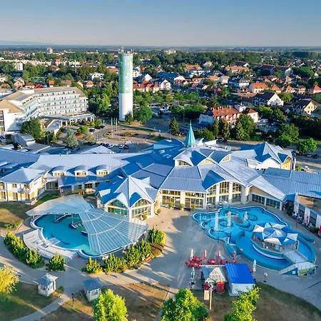 Hotel Park By Radisson & 4*