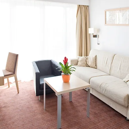 Hotel Park By Radisson & 4*