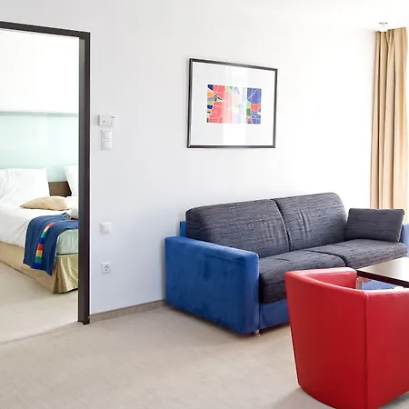 Park By Radisson & 4*