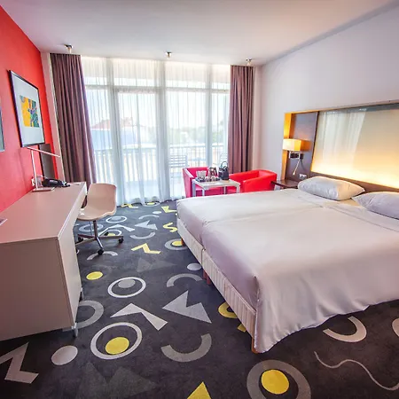 Hotel Park By Radisson &