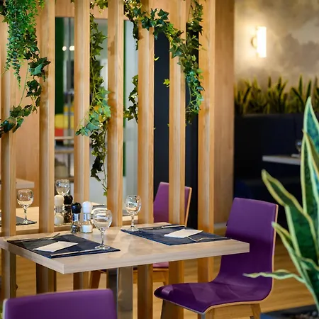 Park By Radisson & 4*