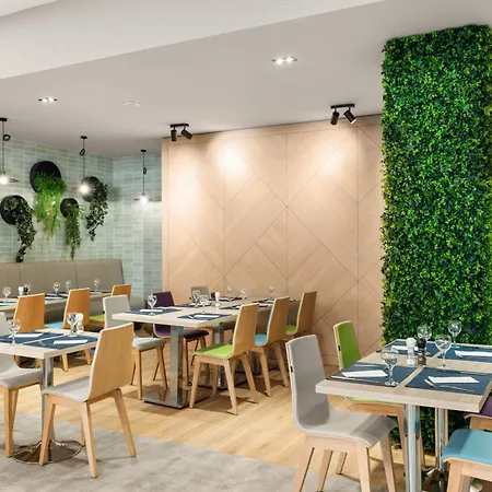 Hotel Park By Radisson & 4*