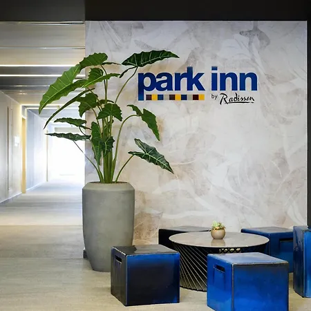 Park By Radisson & 4*