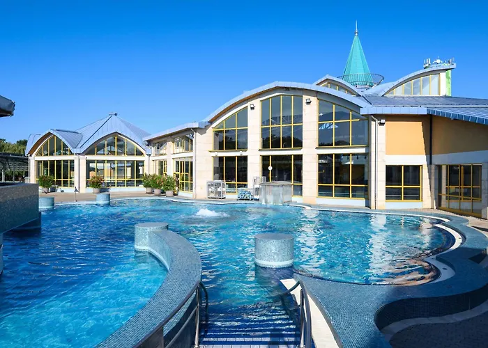 Park By Radisson & 4*